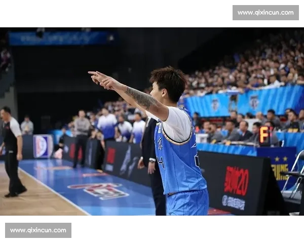 新疆男篮激战全场逆袭成功 关键时刻展现团队实力与个人英雄主义